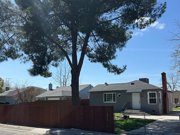 3rd image of 3635 Jasmine St