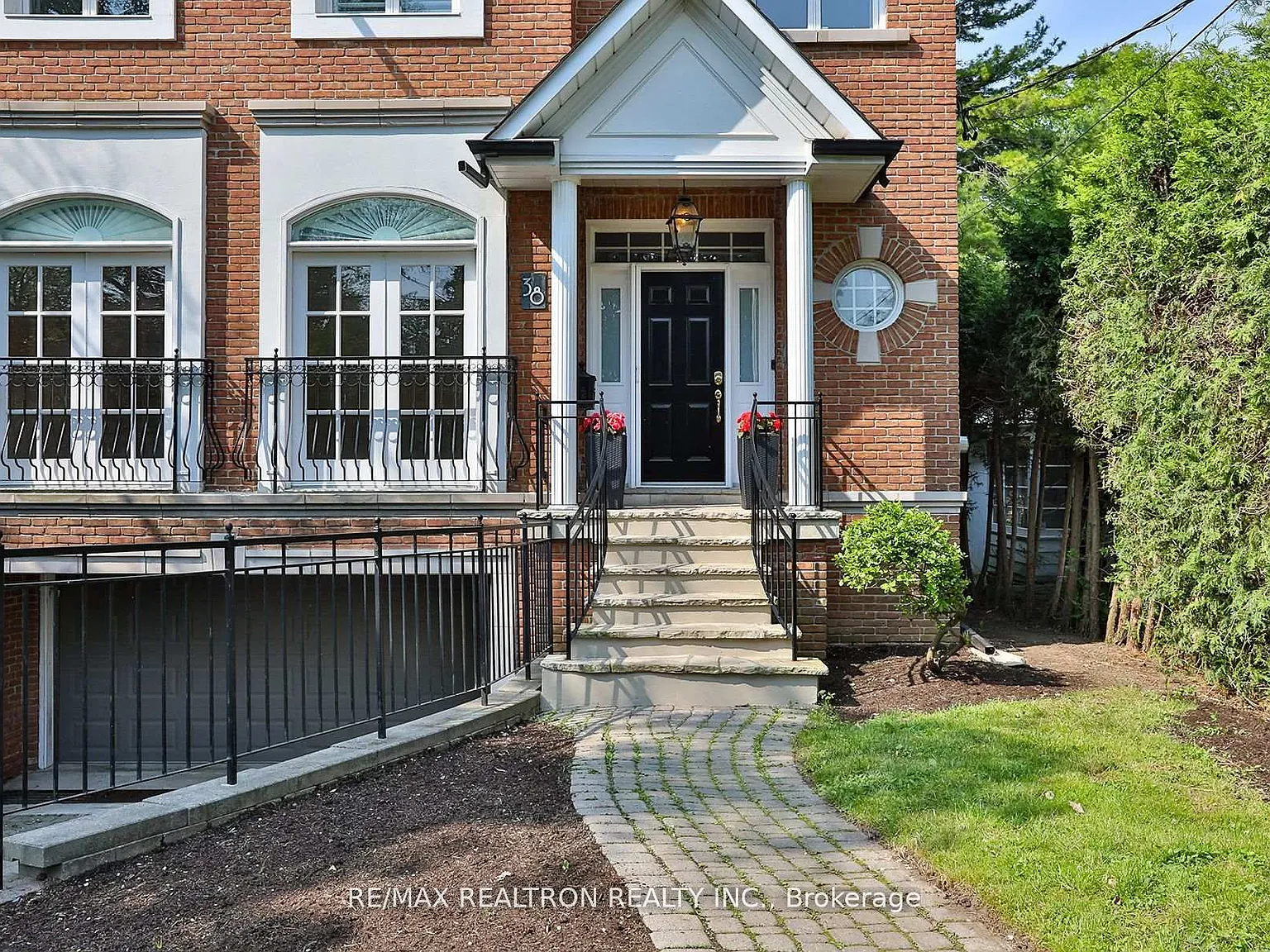 4 bed, $6,950 — Photo 2