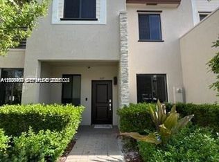 Via Ventura Neighborhood, Miami, FL 33179