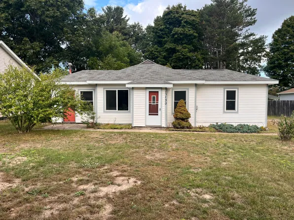 1130 Englewood Ave, Muskegon, MI 49441