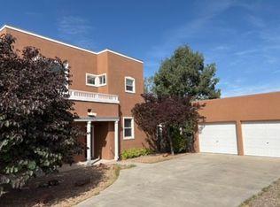 4402 Long Shadow Ln, Santa Fe, NM 87507