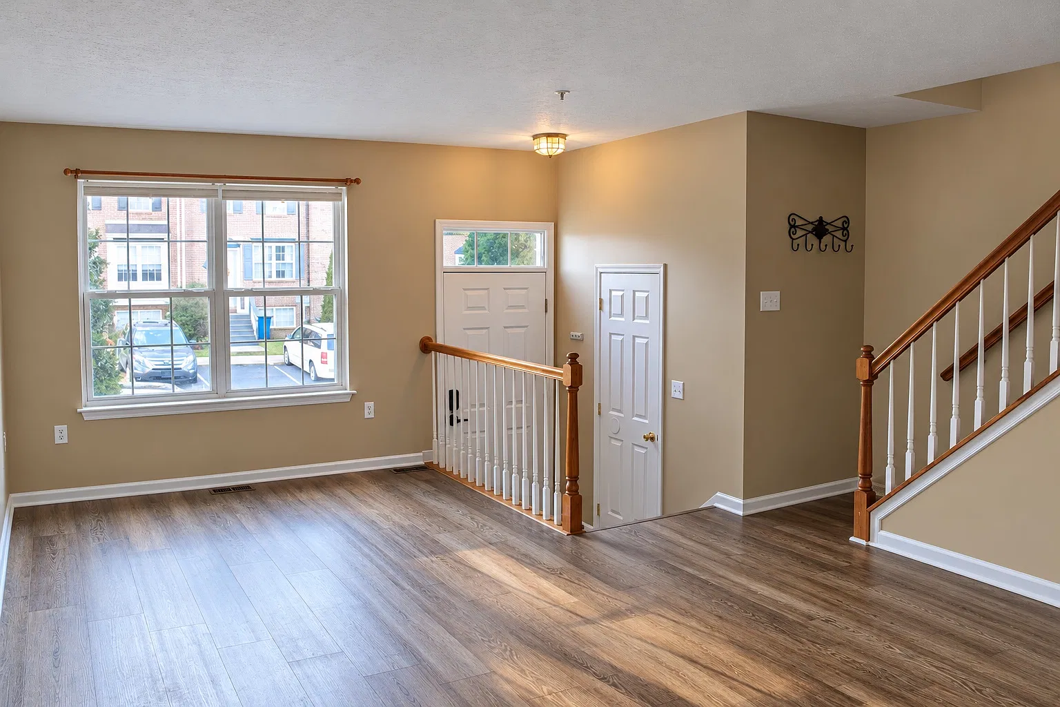 3 bed, 1.5 bath, 1620 sqft, $2,200 — Photo 4
