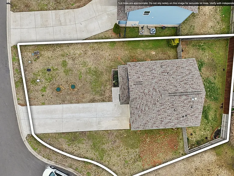 207 Mount Royal Ct — Photo 4