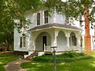 1017 Water St, Navasota, TX 77868