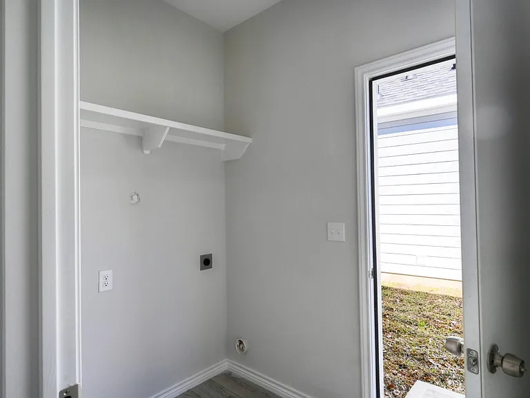 10085 Calendar St — Photo 17