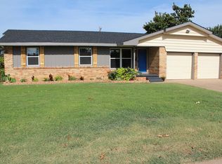 111 Merritt Dr, Elk City, OK 73644