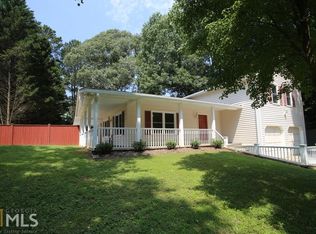 150 Sheringham Dr, Roswell, GA 30076