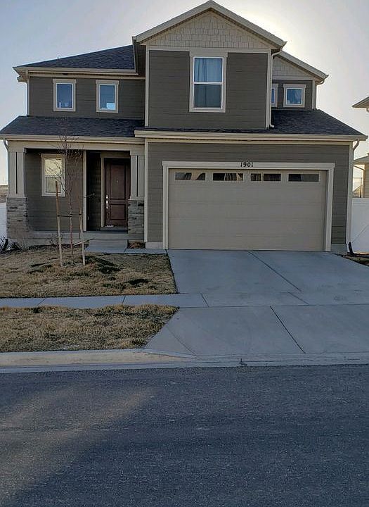 1st image of 1901 N Lemongrass Dr