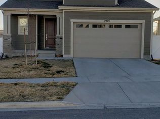 1901 N Lemongrass Dr, Saratoga Springs, UT 84045