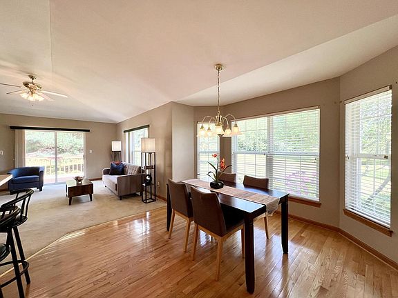 5th image of W141N9757 Knollcrest CIRCLE