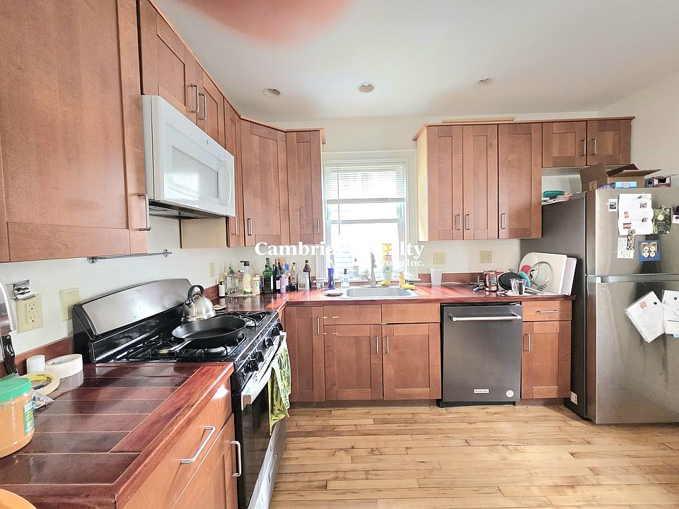 1st image of 3 Gore Street Pl #T