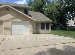 7105 Fulton Rd APT J, Liberty, MO 64068
