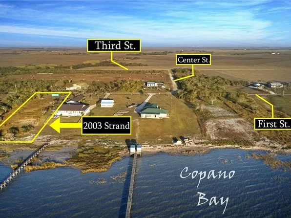 2003 Strand Dr, Bayside, TX 78340