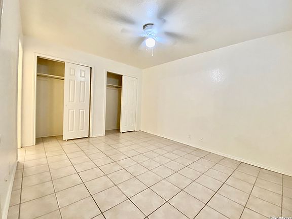5th image of 11610 Vance Jackson Rd APT 1083