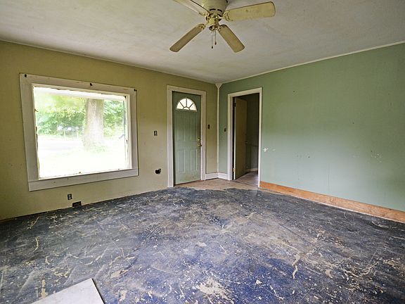 5th image of 104 Glendale Dr