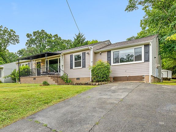 2nd image of 3809 Valerian Dr