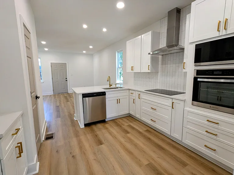 513 Roy St SW — Photo 5