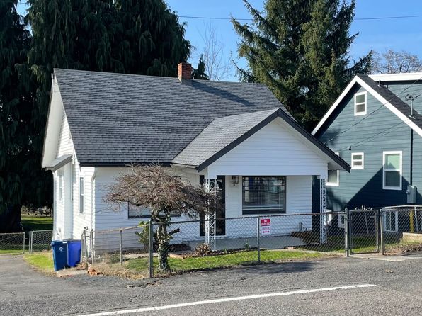 34 NE Bridgeton Rd #1