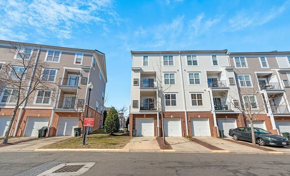 Building Photo - 5529 Lanier Ave #359