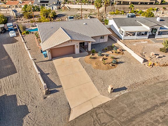 3rd image of 4017 Bear Dr