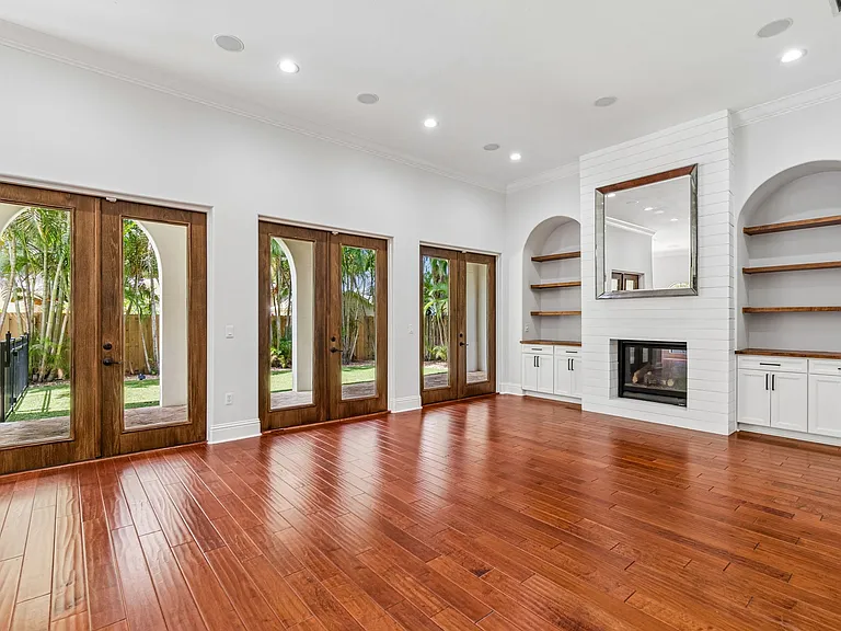 3917 W Barcelona St — Photo 29