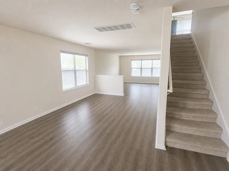 8016 Rosespur Park — Photo 2