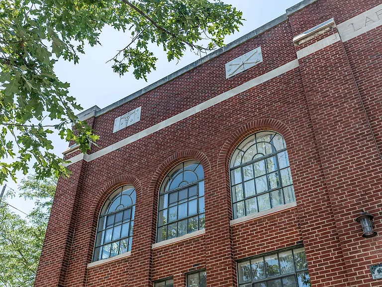 Armory Loft — Photo 9
