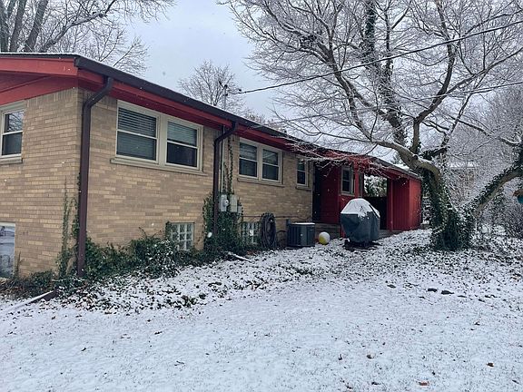 4th image of 842 Westwood Ave