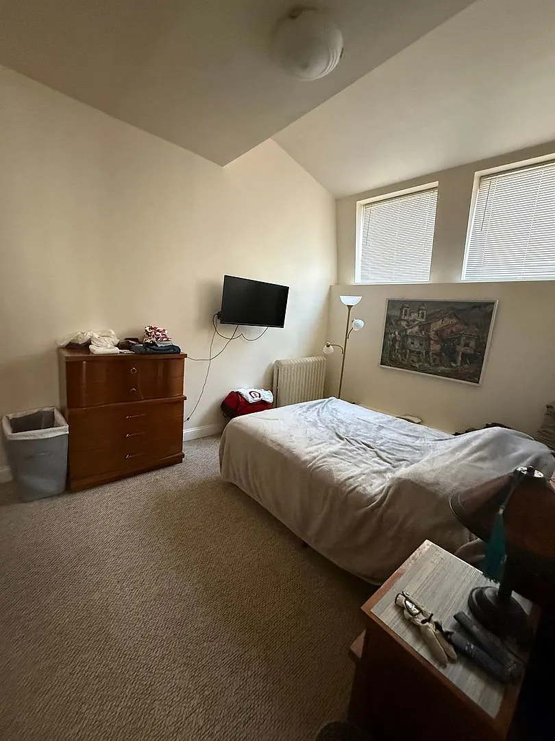 Astor 1436 — Photo 1