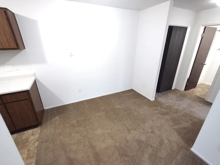 Charter Oaks Apartments — Photo 48