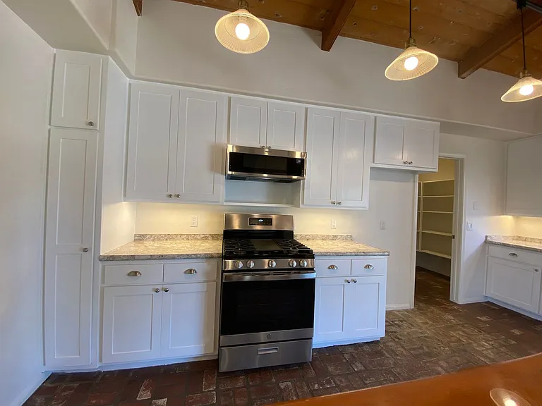 3010 N Broadway — Photo 18