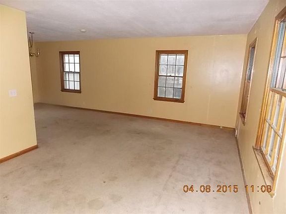2nd image of 710 Woodlawn Ave