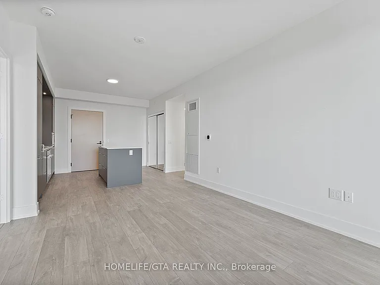 858 Dupont St #602 — Photo 22