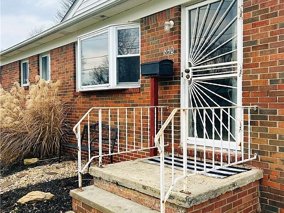 4th image of 830 Sherwood Dr