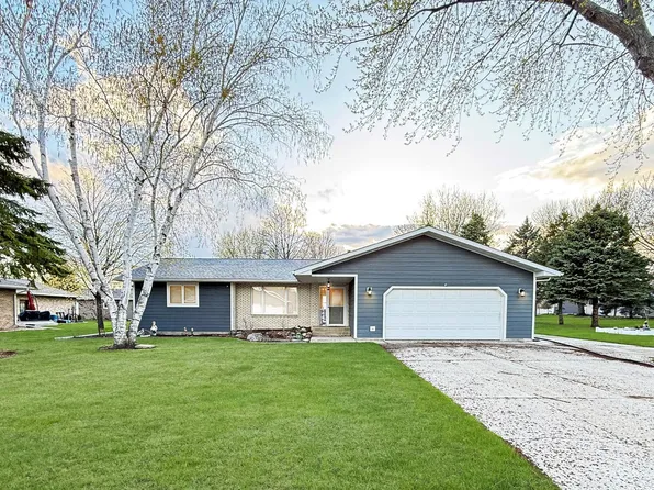 111 Buckeye Dr, Montevideo, MN 56265