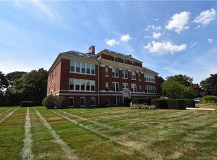 6 School St APT 19, Mystic, CT 06355