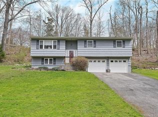 4 Escape Rd, New Fairfield, CT 06812