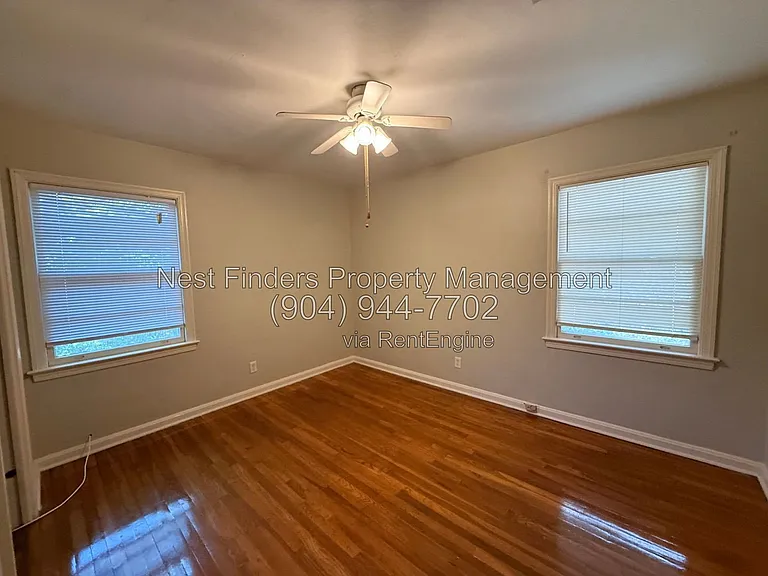 3553 Oak St #3 — Photo 10