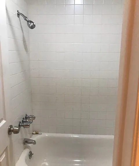 Shower/Tub