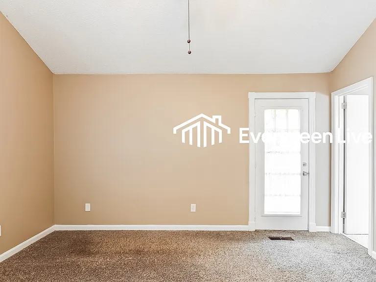 1356 Old Boston Rd — Photo 10