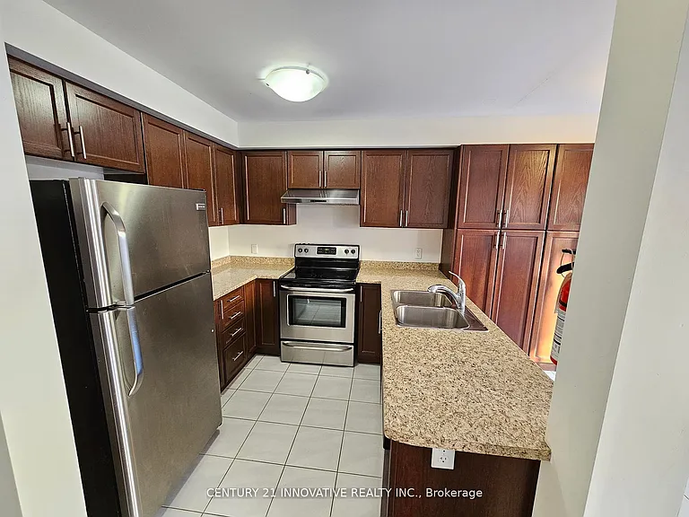 2469 Hill Rise Ct — Photo 4