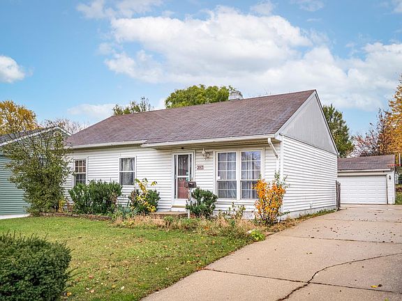 3rd image of 397 E Altgeld Ave