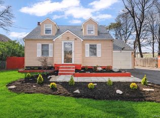 824 Lincoln Avenue, Bohemia, NY