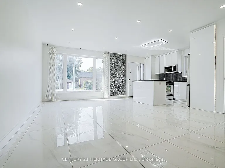 326 McConvey Dr — Photo 3