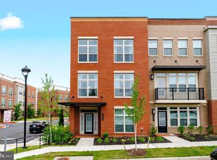 10685 Fairgrounds Dr, Fairfax, VA 22030