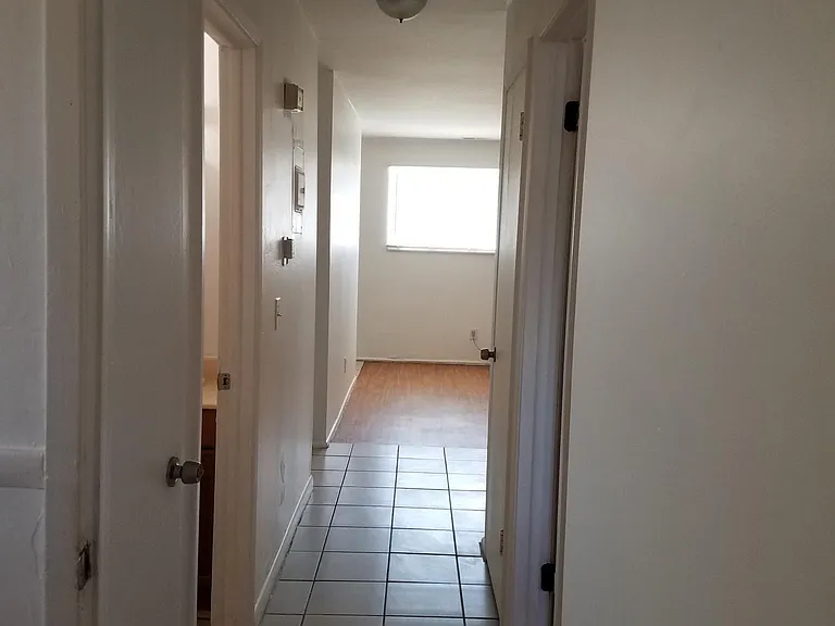 2519 S Parkcrest Dr #2 — Photo 2