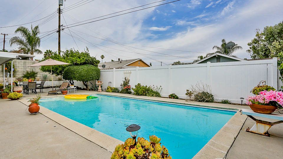 1st image of 3044 E Merrygrove St