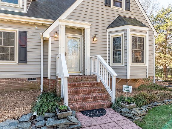 2nd image of 1415 Binford Ct