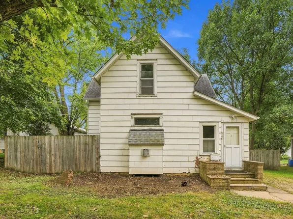 536 E Maple St, River Falls, WI 54022