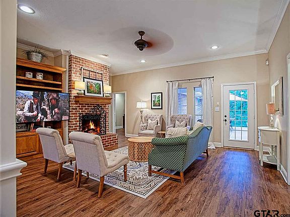 5th image of 3007 Great Oaks Cir